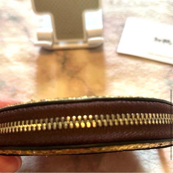 Coach Wizard of Oz NWT round gold glitter coin purse bag charm key fob - Picture 9 of 15